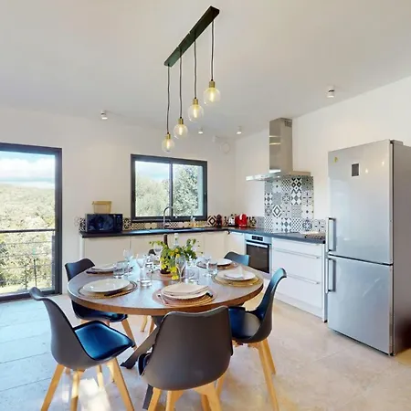 Дом отдыха With Pool Between Porto-vecchio And Bonifacio