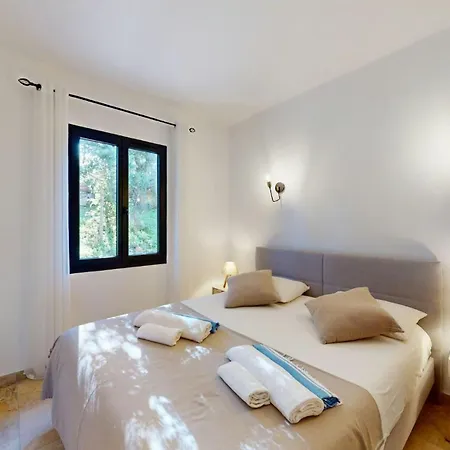 With Pool Between Porto-vecchio And Bonifacio Дом отдыха