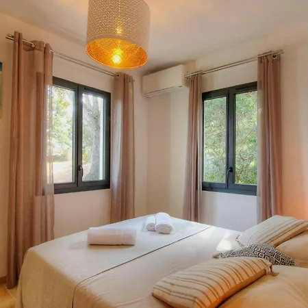 With Pool Between Porto-vecchio And Bonifacio Semesterbostad Sotta