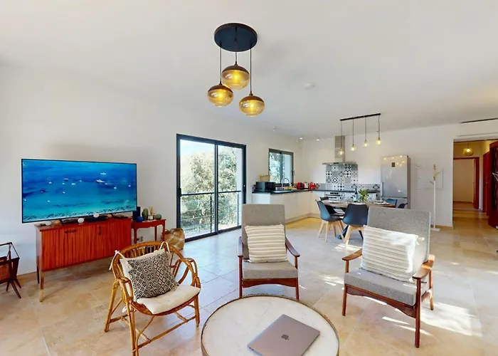 Semesterbostad With Pool Between Porto-vecchio And Bonifacio